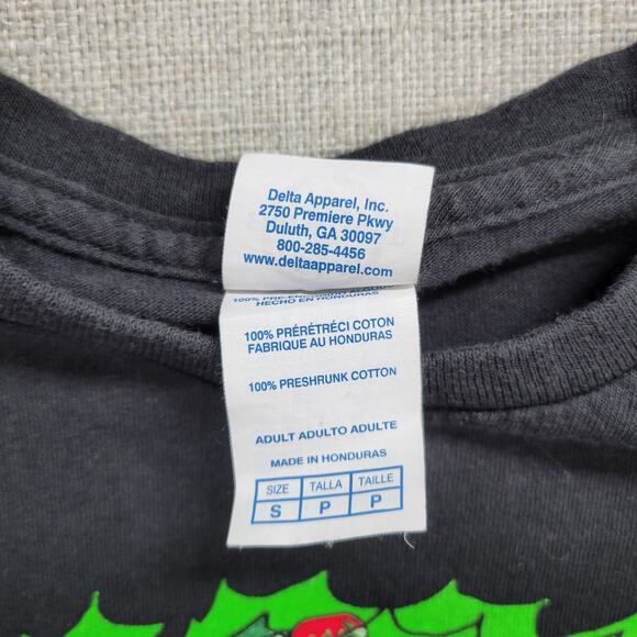 Rick and Morty Adult T-Shirt Size S Black Hot Topic Holiday Christmas Santa - Picture 7 of 8